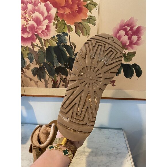 UGG Platform Shoes Womens Size 10 Shearling Strap Boot 1130554 Cozy - Picture 4 of 5